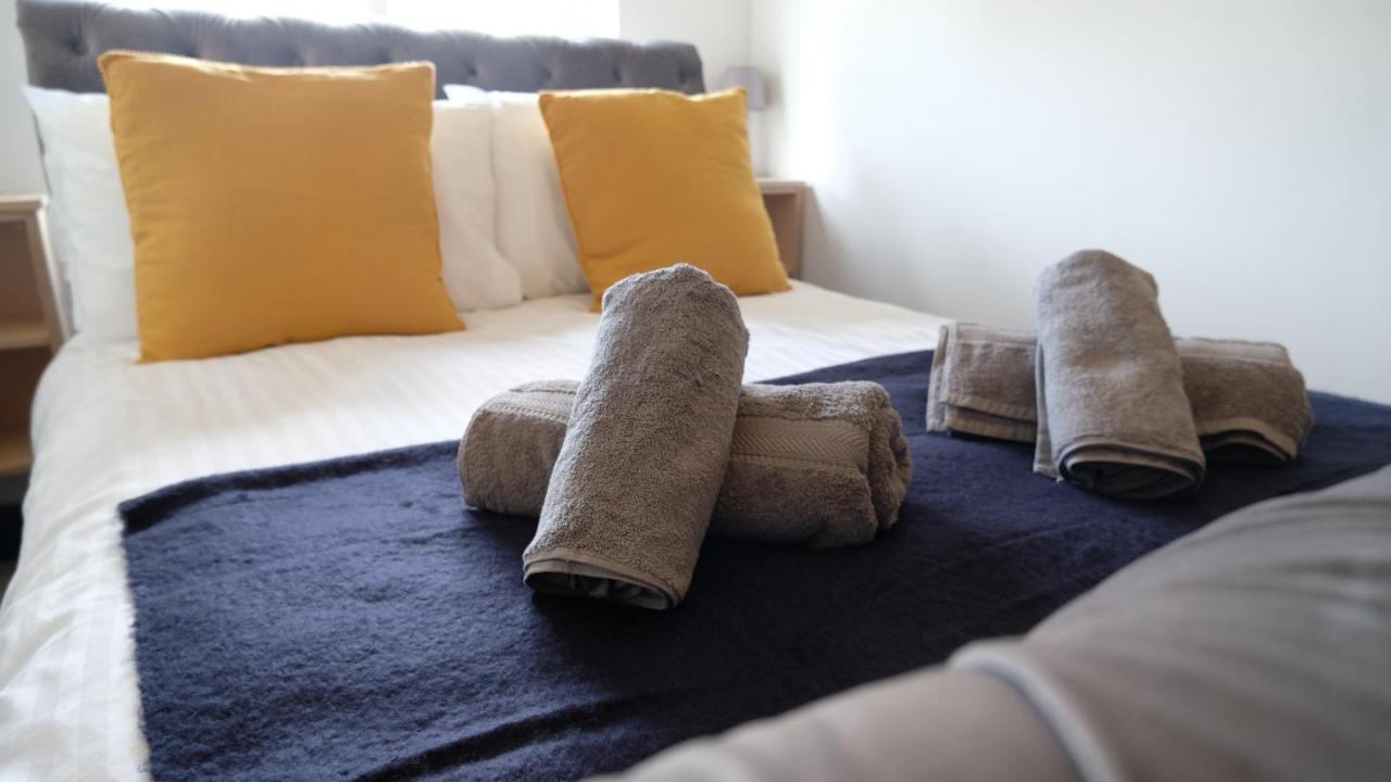 Intimate Entire Flat 9-Min Walk To Boscombe Beach Борнмут Экстерьер фото